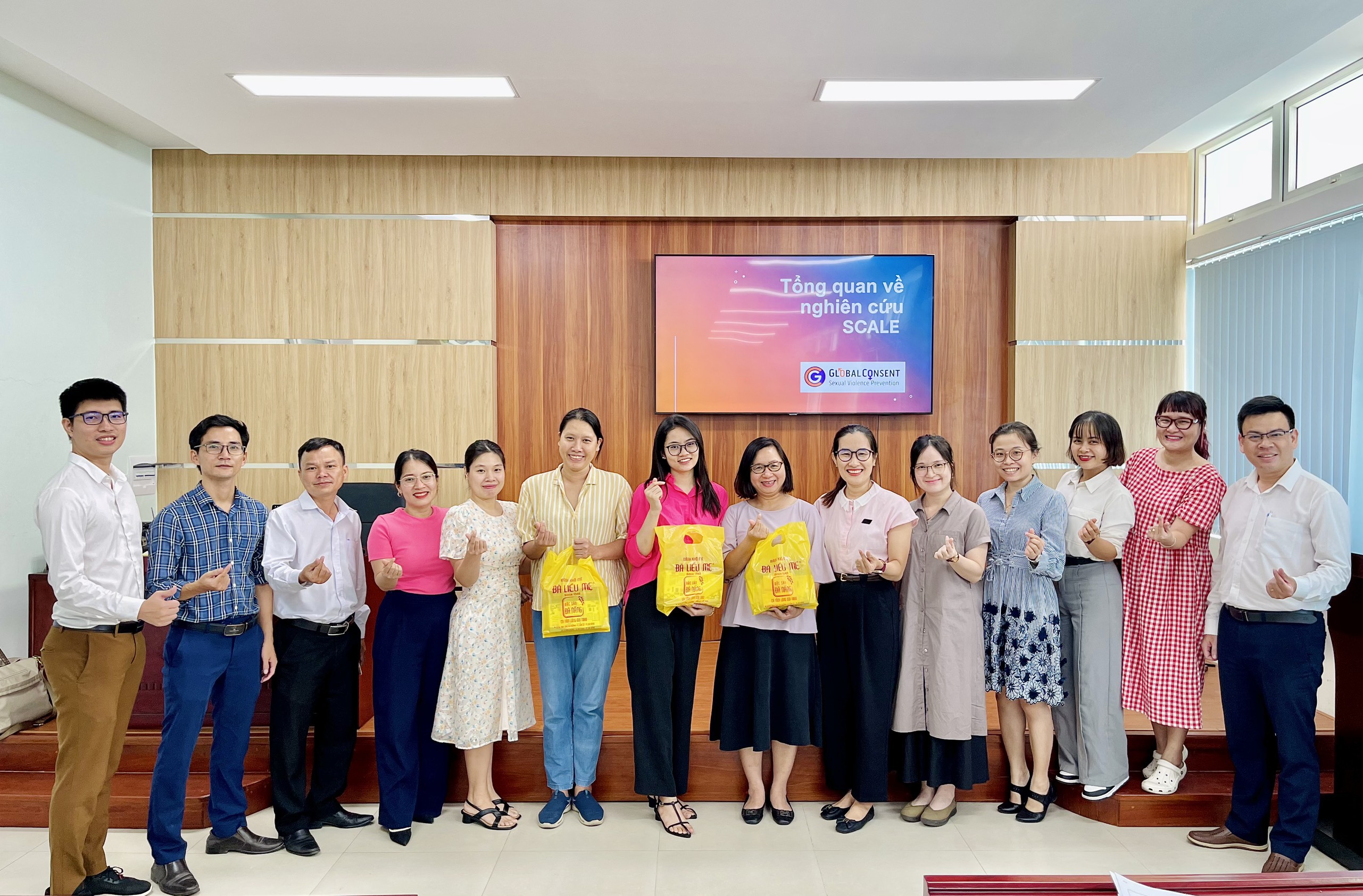 TẬP HUẤN TRIỂN KHAI "NGHIÊN CỨU SCALE - CHIẾN LƯỢC THỰC HIỆN MÔ HÌNH PHÒNG NGỪA BẠO LỰC TÌNH DỤC TRONG NHÓM NAM SINH VIÊN ĐẠI HỌC TẠI VIỆT NAM" 
